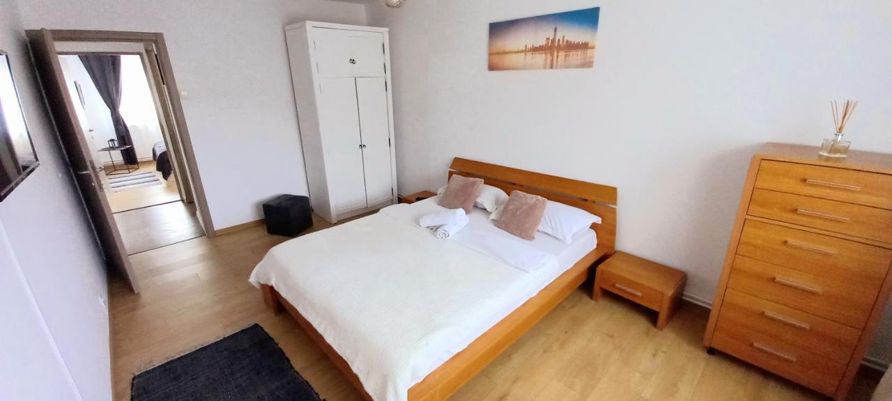 33 Coquette Apartment Baia Mare Exteriör bild